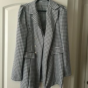 Houndstooth suit 2 piece size XL- skirt and blazer